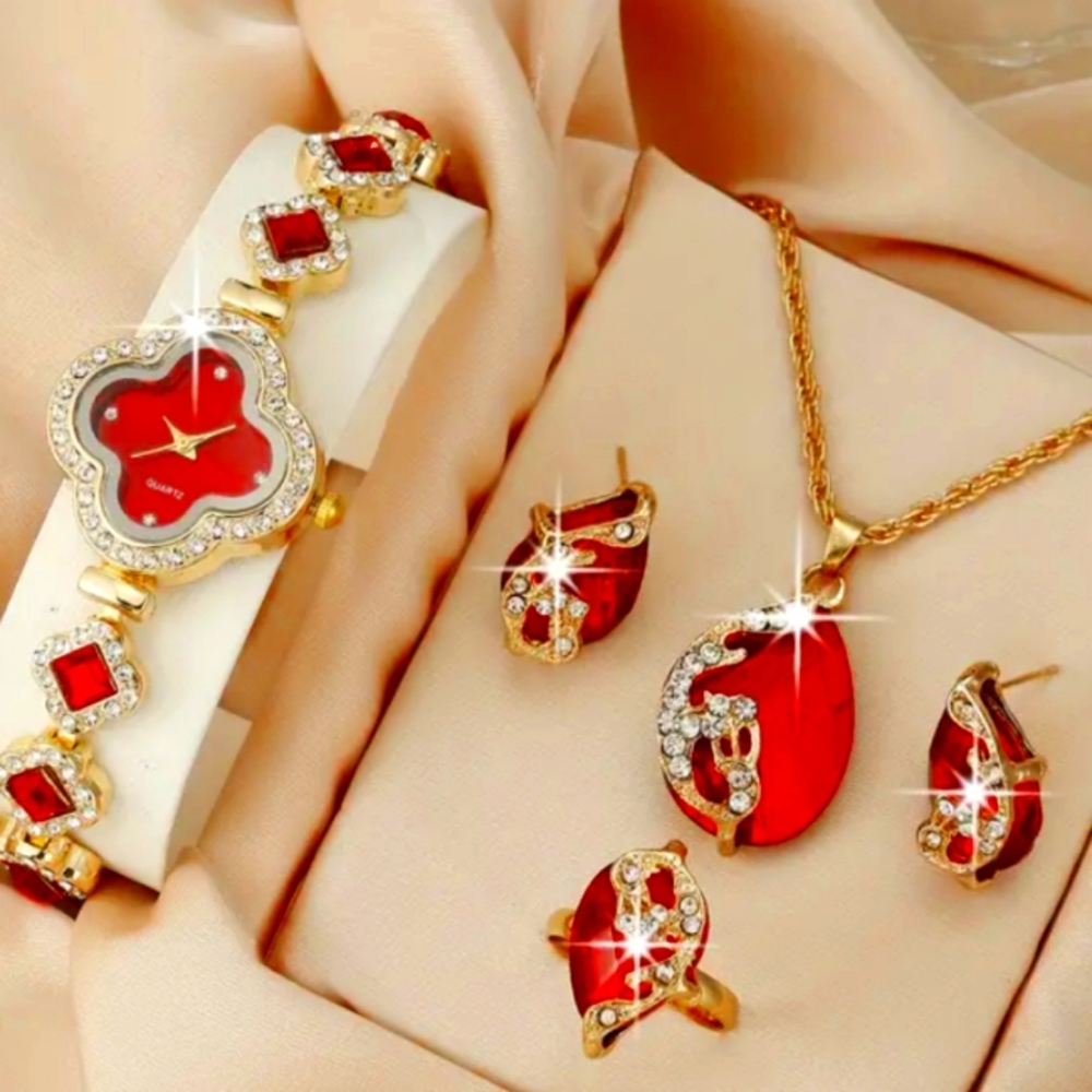 Quartz watch and matching jewelry set